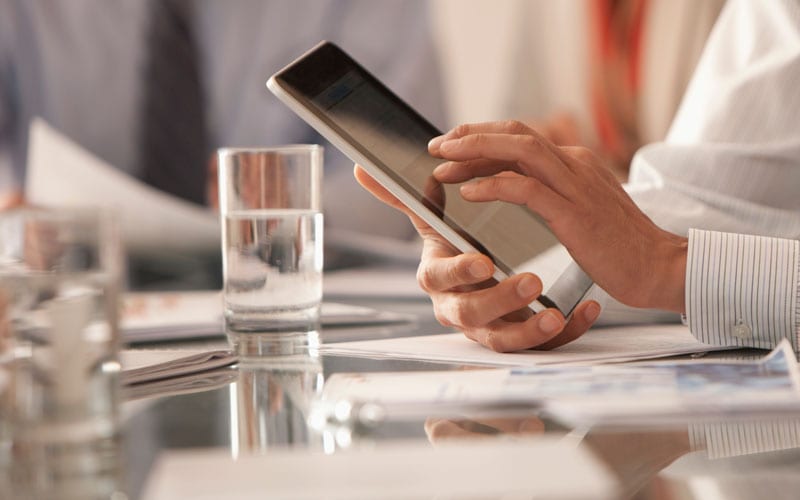 Management von Dokumenten und Verwaltung von Geräten Management von Dokumenten und Verwaltung von Geräten